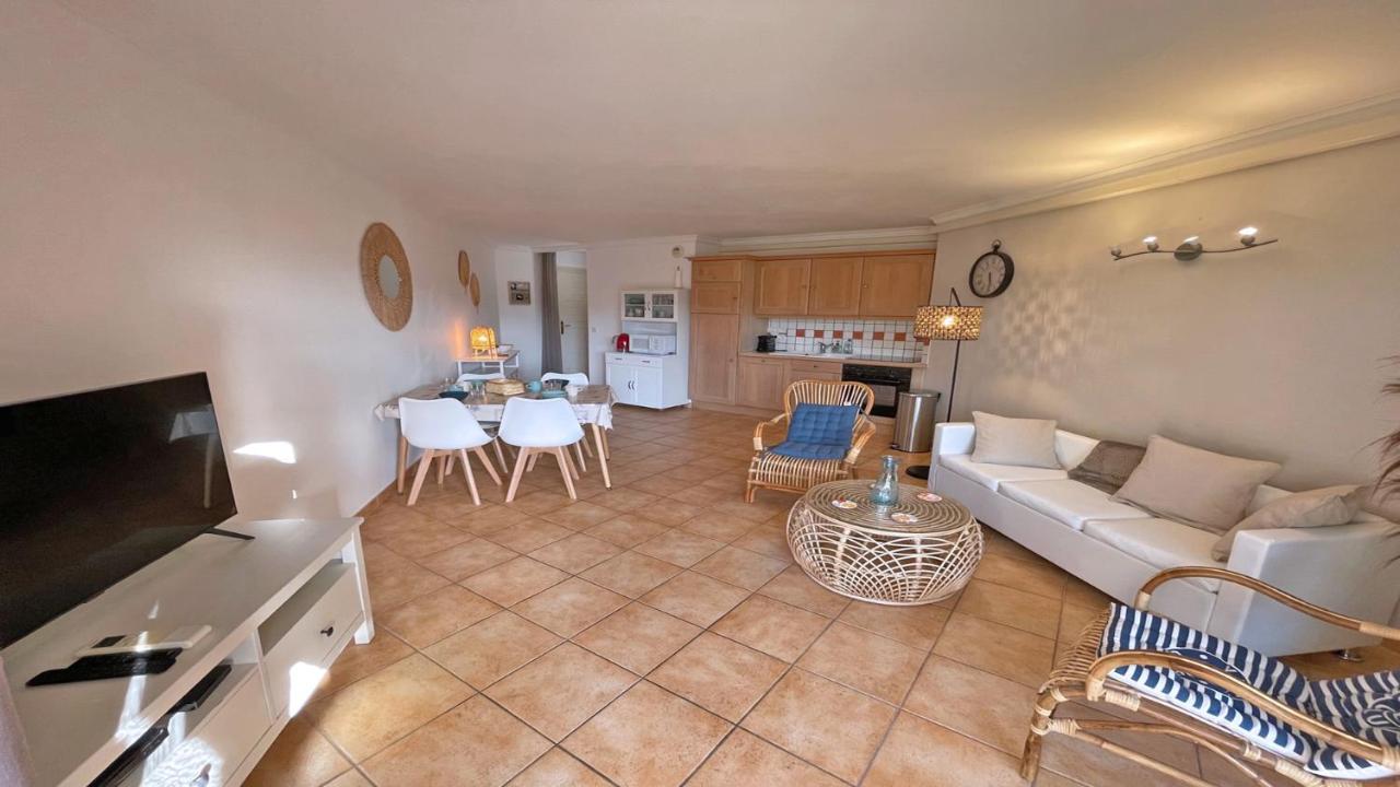 Appartement Les Pins Bleus A8 圣马克西姆 外观 照片