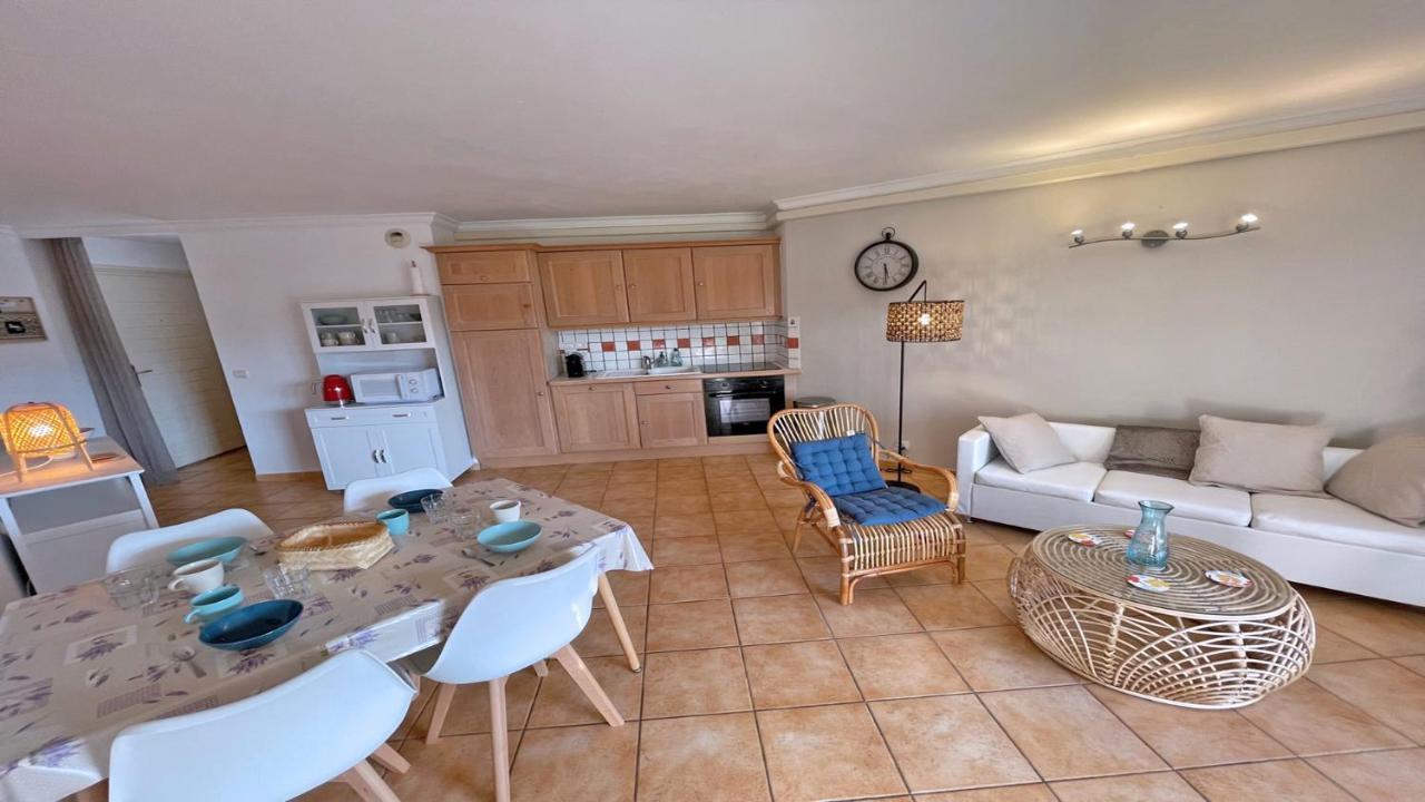 Appartement Les Pins Bleus A8 圣马克西姆 外观 照片
