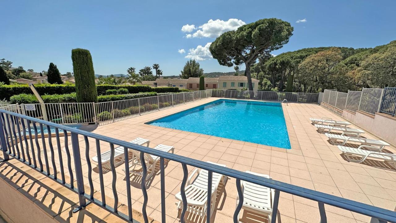 Appartement Les Pins Bleus A8 圣马克西姆 外观 照片