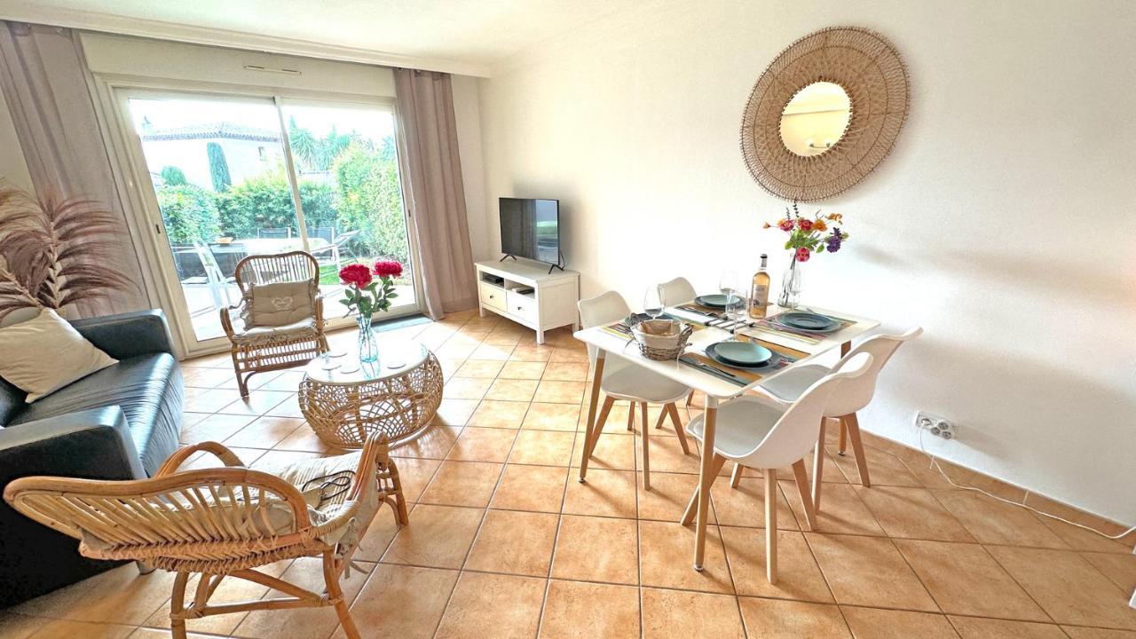 Appartement Les Pins Bleus A8 圣马克西姆 外观 照片