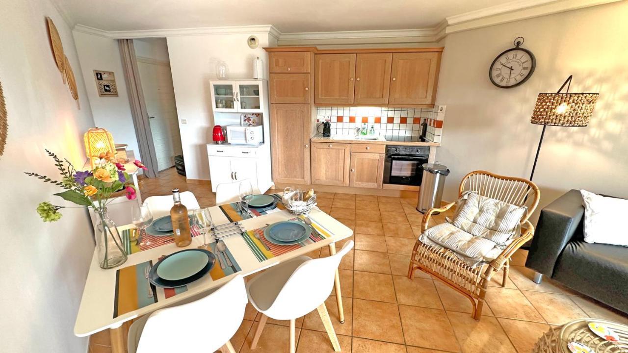 Appartement Les Pins Bleus A8 圣马克西姆 外观 照片