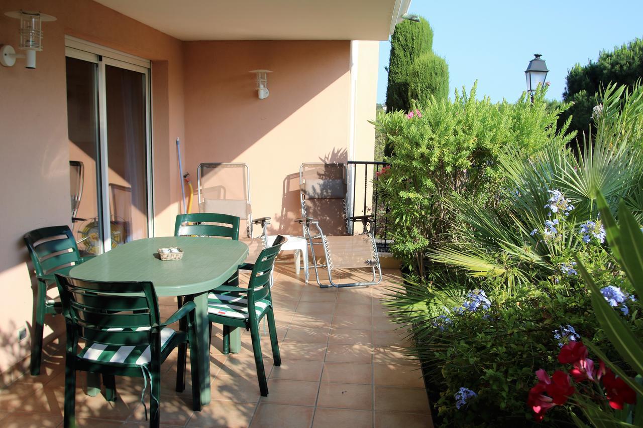Appartement Les Pins Bleus A8 圣马克西姆 外观 照片
