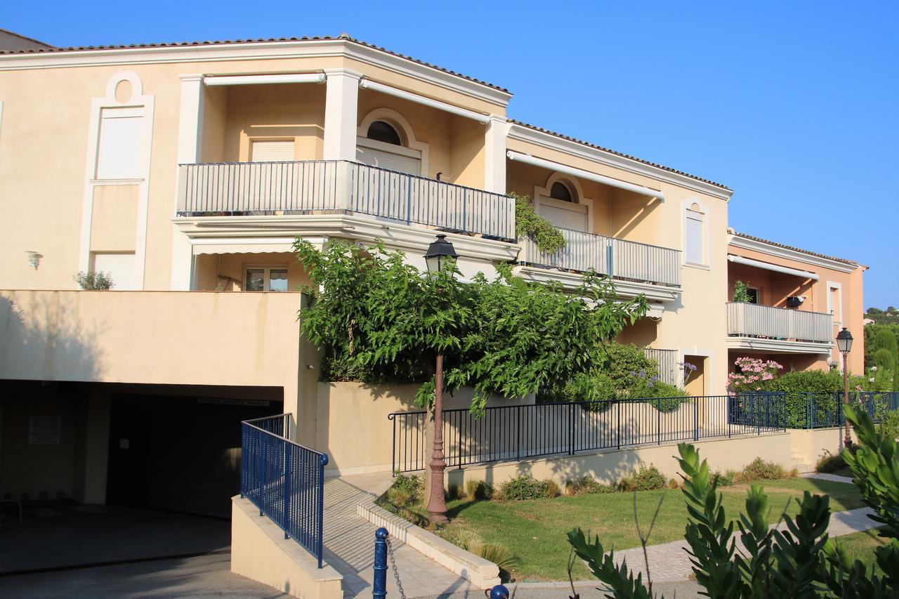Appartement Les Pins Bleus A8 圣马克西姆 外观 照片