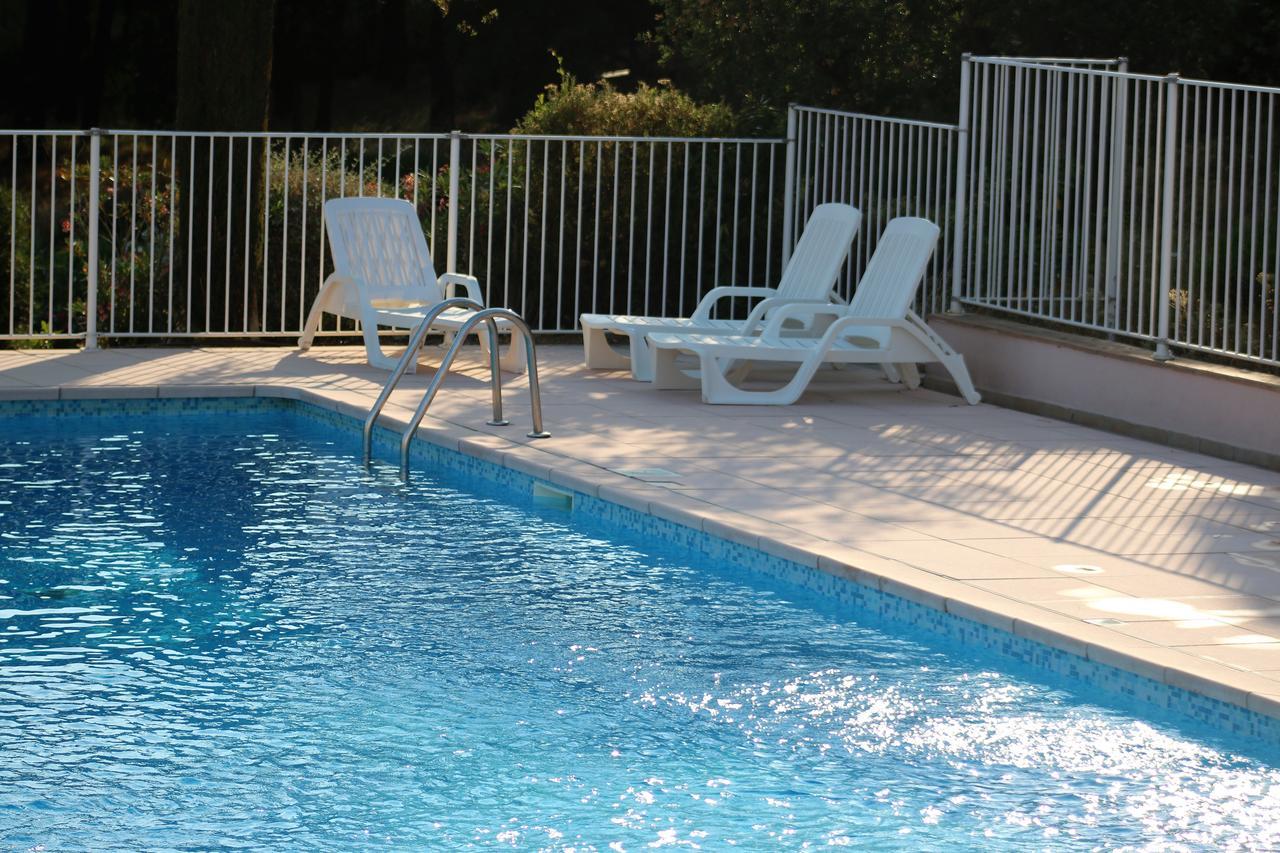 Appartement Les Pins Bleus A8 圣马克西姆 外观 照片